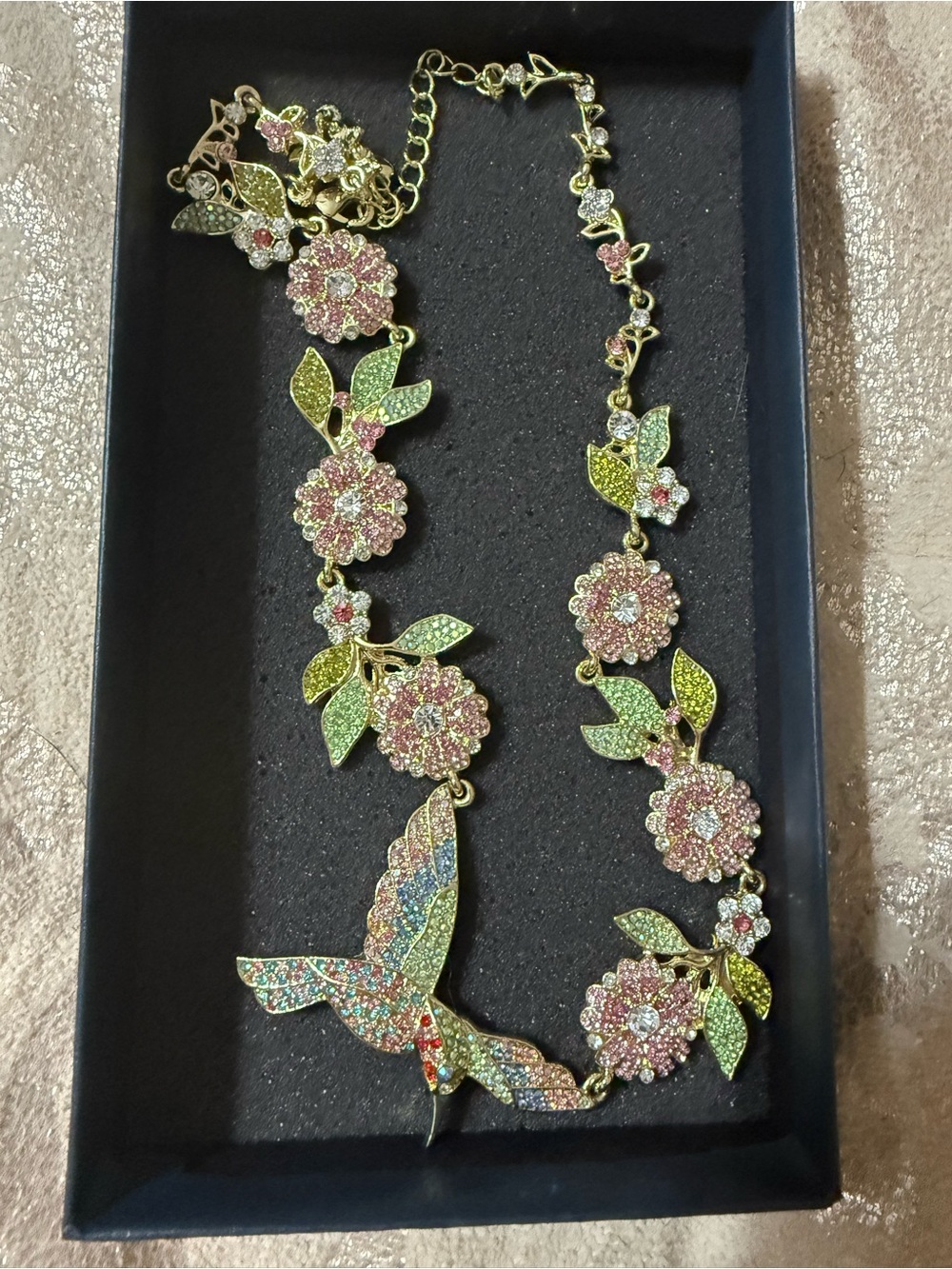 NWOT Franklin Mint Floral Crystal Hummingbird Statement Necklace  - Pink & Green